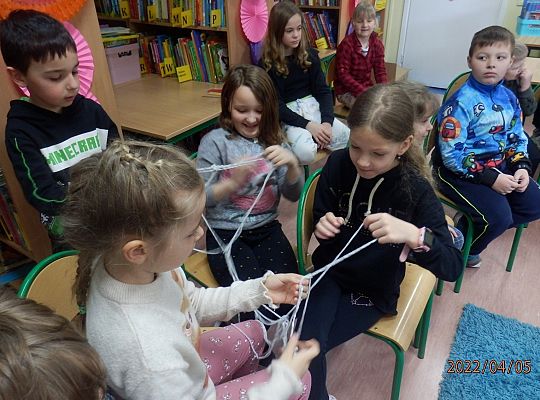 „Szydełko to moja pasja”. Warsztaty szydełkowania  przeprowadzone przez Marlenę z klasy IV b