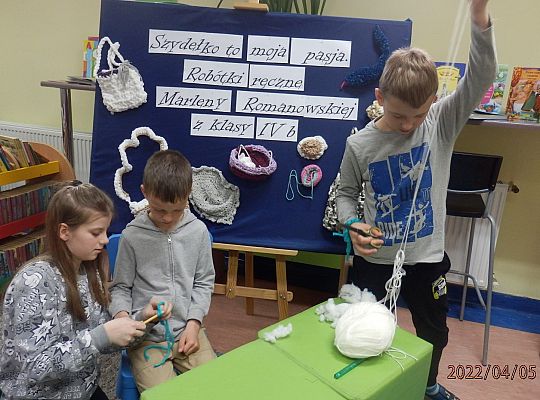 „Szydełko to moja pasja”. Warsztaty szydełkowania  przeprowadzone przez Marlenę z klasy IV b