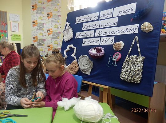 „Szydełko to moja pasja”. Warsztaty szydełkowania  przeprowadzone przez Marlenę z klasy IV b