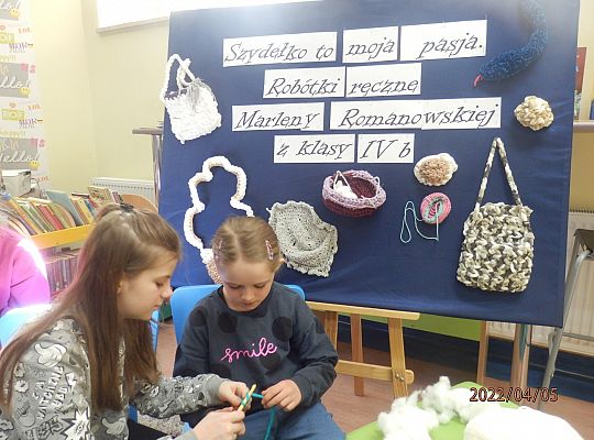 „Szydełko to moja pasja”. Warsztaty szydełkowania  przeprowadzone przez Marlenę z klasy IV b