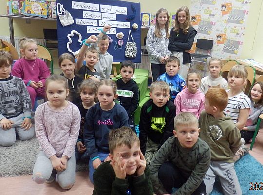 „Szydełko to moja pasja”. Warsztaty szydełkowania  przeprowadzone przez Marlenę z klasy IV b