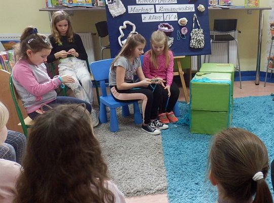 „Szydełko to moja pasja”. Warsztaty szydełkowania  przeprowadzone przez Marlenę z klasy IV b