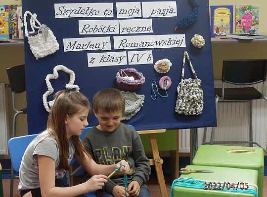 „Szydełko to moja pasja”. Warsztaty szydełkowania  przeprowadzone przez Marlenę z klasy IV b