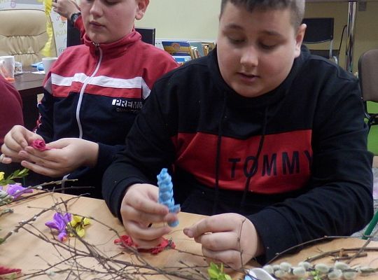 „Zrobione z gałązek, kwiatów i  wstążek…” warsztaty tworzenia palm wielkanocnych