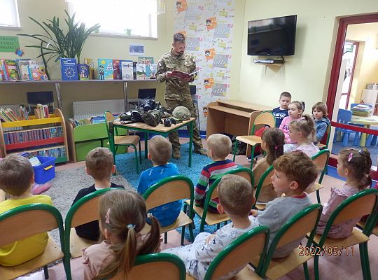 Magiczna moc bajek. Spotkanie grupy O C z  Panem Michałem - Żołnierzem