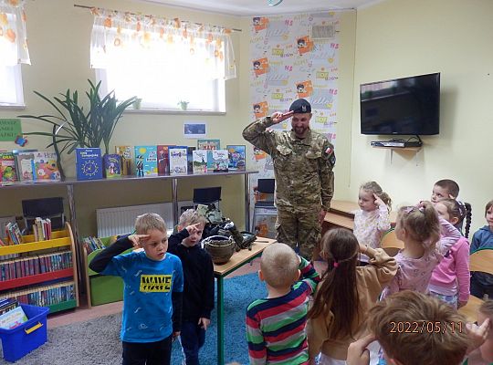 Magiczna moc bajek. Spotkanie grupy O C z  Panem Michałem - Żołnierzem