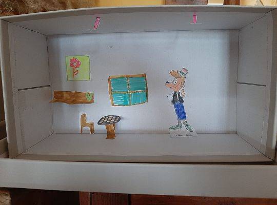 Klasa 3 b, Detektyw Pozytywka i lekturki spod chmurki