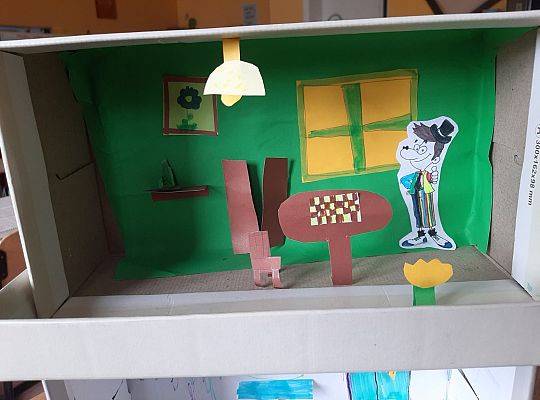 Klasa 3 b, Detektyw Pozytywka i lekturki spod chmurki