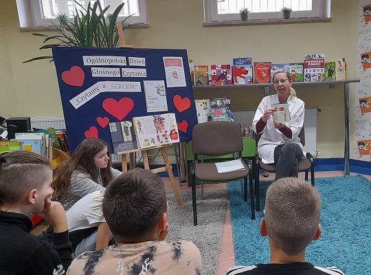 "Czytamy z SERCEM".  Ogólnopolska akcja czytelnicza