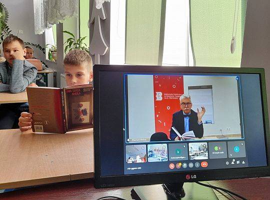 Spotkanie autorskie online z Wojciechem Widłakiem