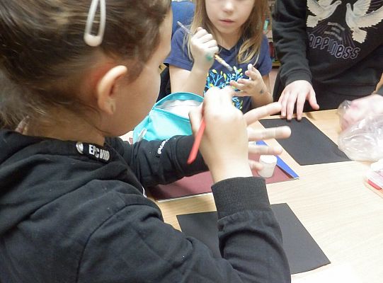 Ozdoby choinkowe wykonane pod kierunkiem uczennicy z klasy 4 b Aleksandry