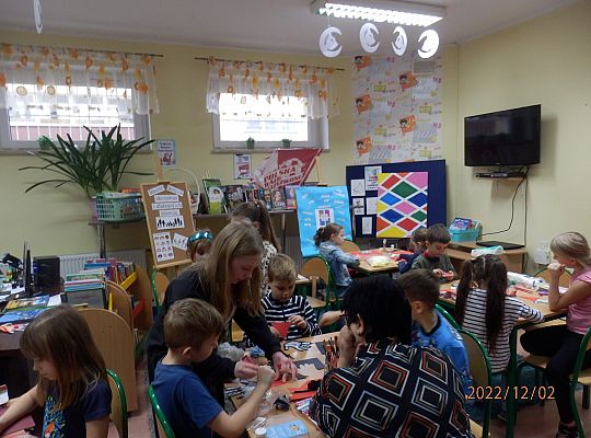 Ozdoby choinkowe wykonane pod kierunkiem uczennicy z klasy 4 b Aleksandry