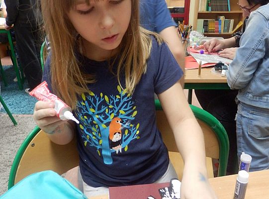 Ozdoby choinkowe wykonane pod kierunkiem uczennicy z klasy 4 b Aleksandry