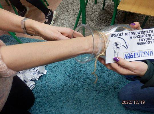 Finał Mundialu i zabawy bibliotecznej "Wskaż Mistrzów Świata w Piłce Nożnej".