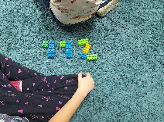 Z Fenkiem uczymy się numeru alarmowego