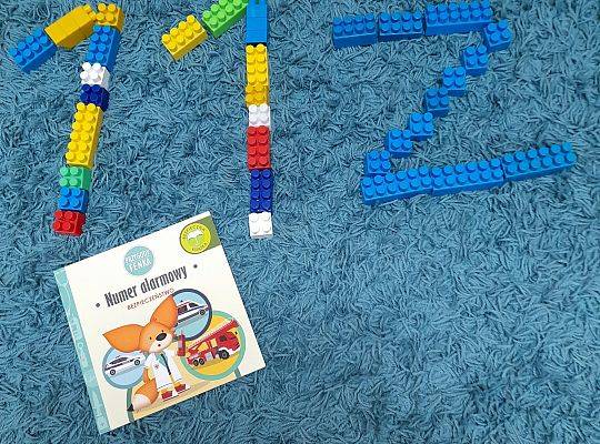 Z Fenkiem uczymy się numeru alarmowego