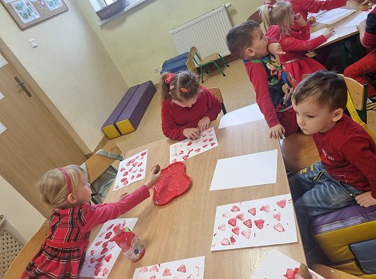 Zabawa walentynkowowa w przedszkolu