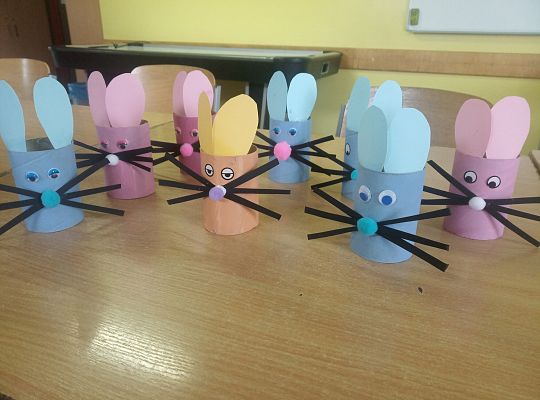Wielkanocne zajączki skaczą po łęczyckiej szkole…