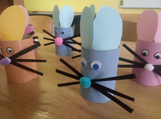 Wielkanocne zajączki skaczą po łęczyckiej szkole…