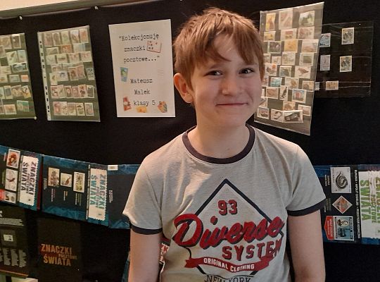 "KOLEKCJONUJĘ  ZNACZKI POCZTOWE"