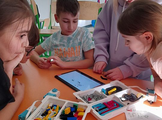 Zajęcia z programowania i robotyki