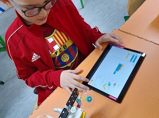Zajęcia z programowania i robotyki