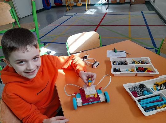 Zajęcia z programowania i robotyki