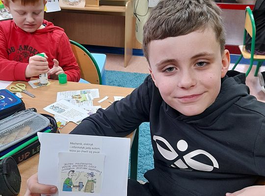 "Co mnie bawi? Co mnie śmieszy?