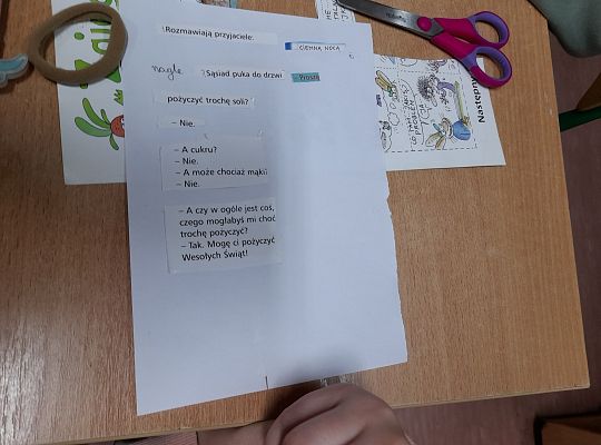 "Co mnie bawi? Co mnie śmieszy?