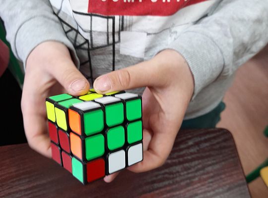  Już są! Już można je układać! Kostki Rubika czekają na Was w bibliotece