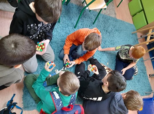  Już są! Już można je układać! Kostki Rubika czekają na Was w bibliotece