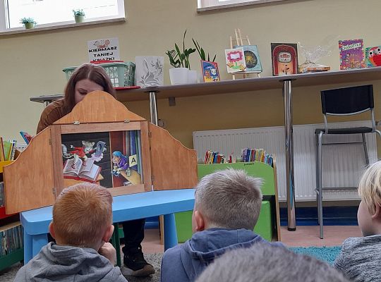 Ojej, co się stało? Książka jest smutna...