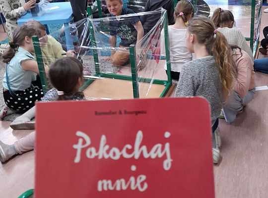 Ojej, co się stało? Książka jest smutna...