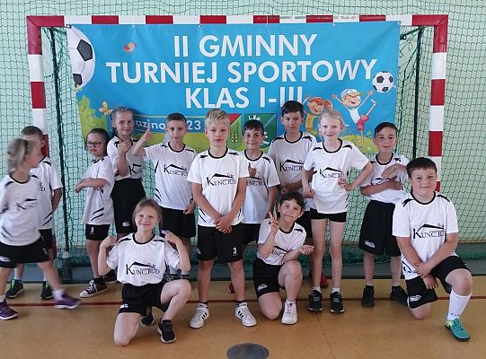 Gminne zawody sportowe klas I-III w Rozłazinie