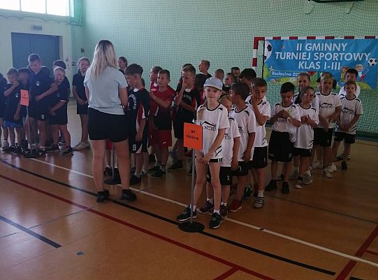 Gminne zawody sportowe klas I-III w Rozłazinie