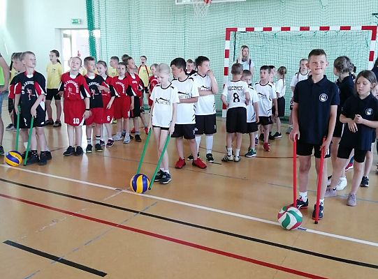 Gminne zawody sportowe klas I-III w Rozłazinie