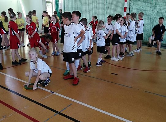 Gminne zawody sportowe klas I-III w Rozłazinie