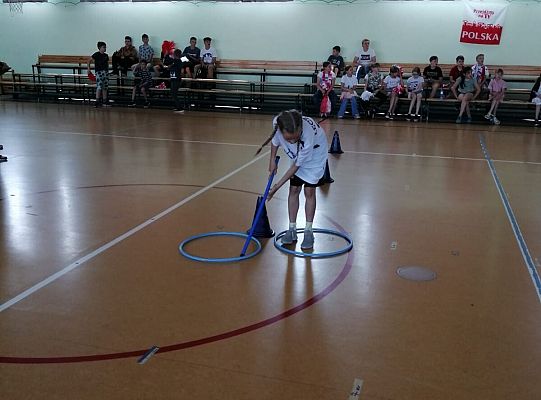 Gminne zawody sportowe klas I-III w Rozłazinie