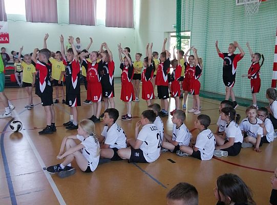 Gminne zawody sportowe klas I-III w Rozłazinie