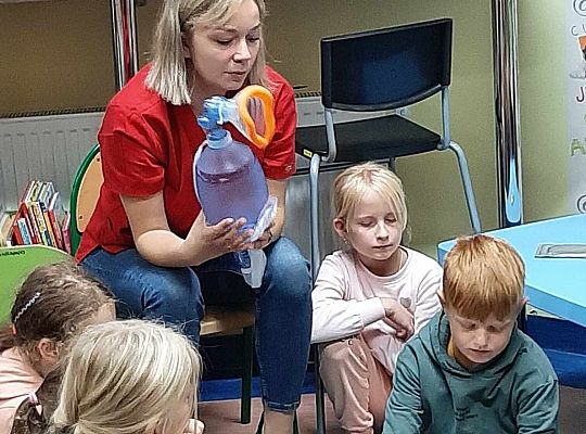 "Czytamy z sercem" spotkanie z pielęgniarką