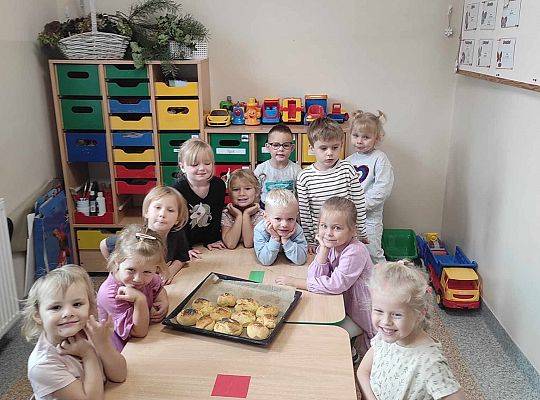 Pieczemy chlebki Dzień chleba w przedszkolu w Brzeźnie Lęborskim