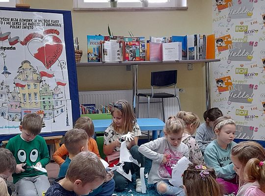 Spotkanie z przedszkolakami z okazji  rocznicy Odzyskania Niepodległości.