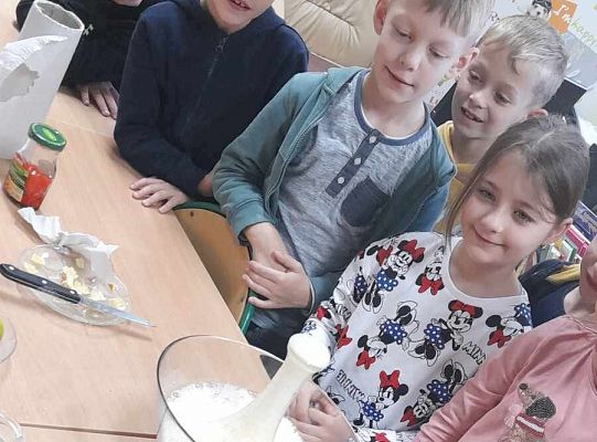 Klasa 1 a poznaje cytrynę.