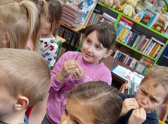 Klasa 1 a poznaje cytrynę.