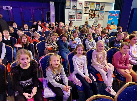 KLASY DRUGIE - Z WIZYTĄ W TEATRZE