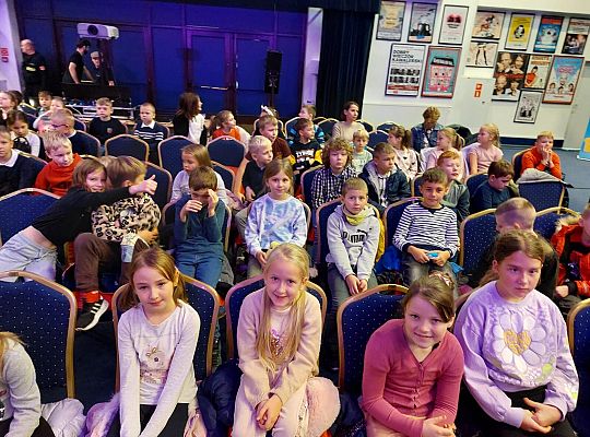 KLASY DRUGIE - Z WIZYTĄ W TEATRZE