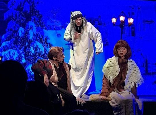 W światecznym nastroju. Opowieść Wigilijna na scenie teatralnej NOT w Gdańsku.