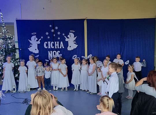 Jasełka i wspólna wigilia dzieci z rodzicami w Brzeźnie Lęborskim