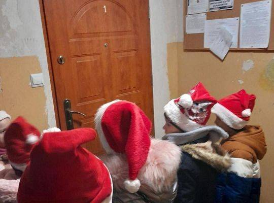 Mali wolontariusze - każdy może być świętym Mikołajem