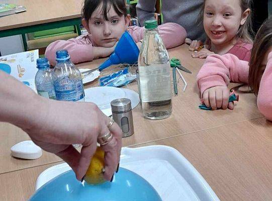 Czytamy - doświadczamy z klasą 1 a